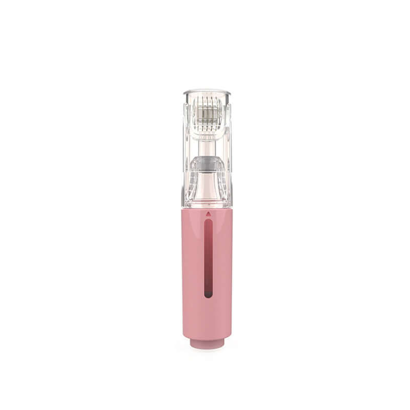 Rouleau de soin des lèvres 3 en 1 coloris rose avec technologie de micro-stimulation et massage.